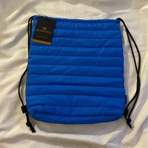 🎁3/$30 BNWT Stormtech Blue Puffy Drawstring Backpack